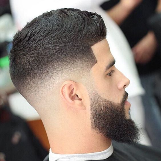 Corte de cabelo hotsell e barba degradê